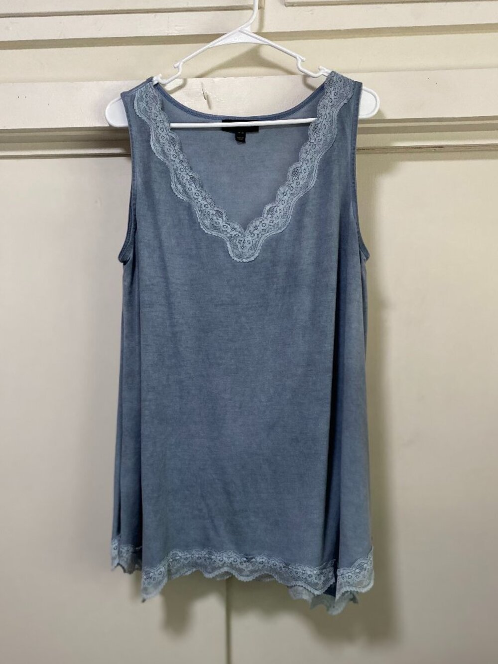Lane Bryant beautiful blue, long length tank/tunic, w/lace, size 14/16